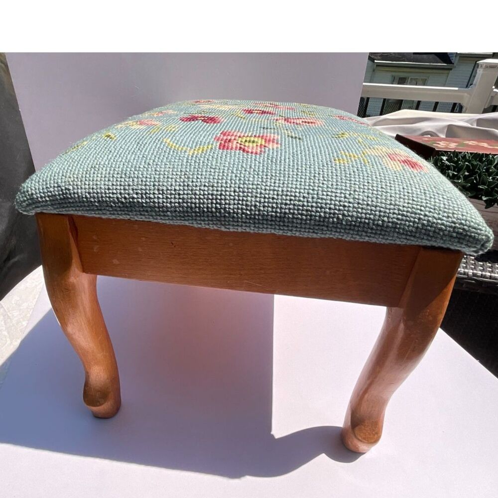 Needlepoint Bench Vintage Floral Needlepoint stool coastal cottage Grandmacore - Picture 6 of 8